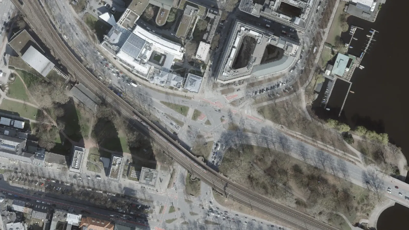 Aerial view of Alsterufer x Alsterglacis  in 2026
