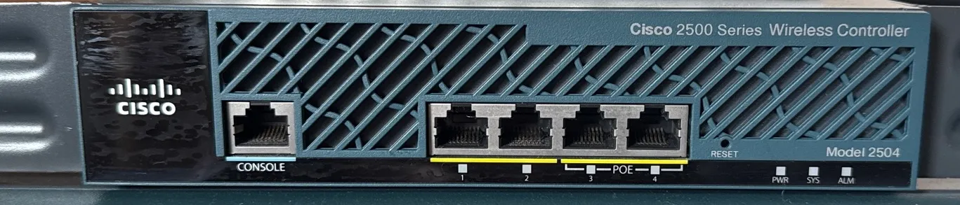 Cisco 2504 Front
