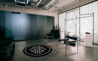 Inside Modern Studios: Space, Light, and Creative Workflow Design