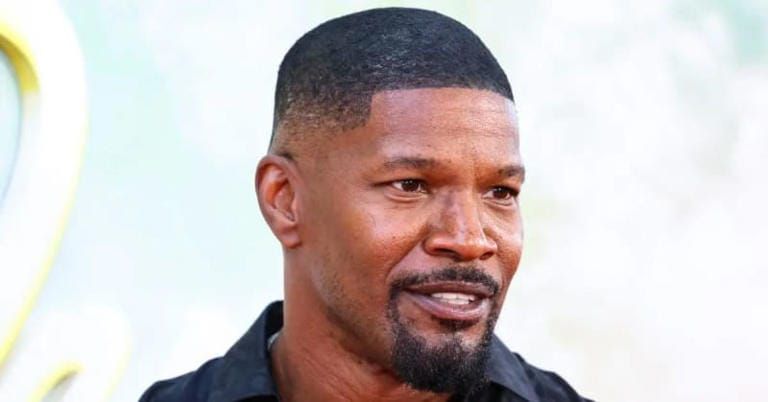 Jamie Foxx Blinded and Paralysed by COVID jab
