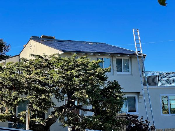 Image of: Installing the Tesla Solar Roof