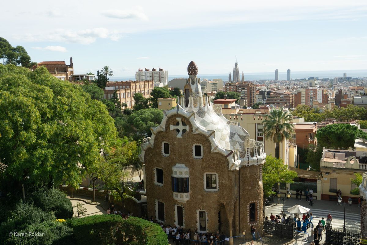 When to Visit Park Güell: Timing, Crowds, and the Free Zone Most People Miss
