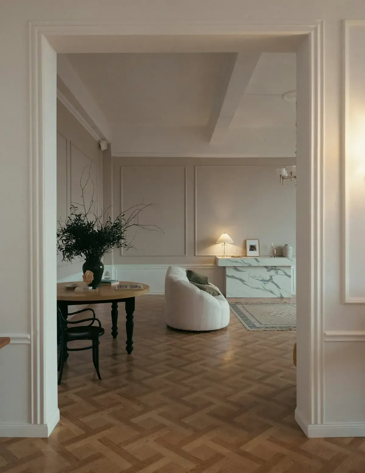 Quel revêtement de sol choisir pour un salon ? Notre guide complet