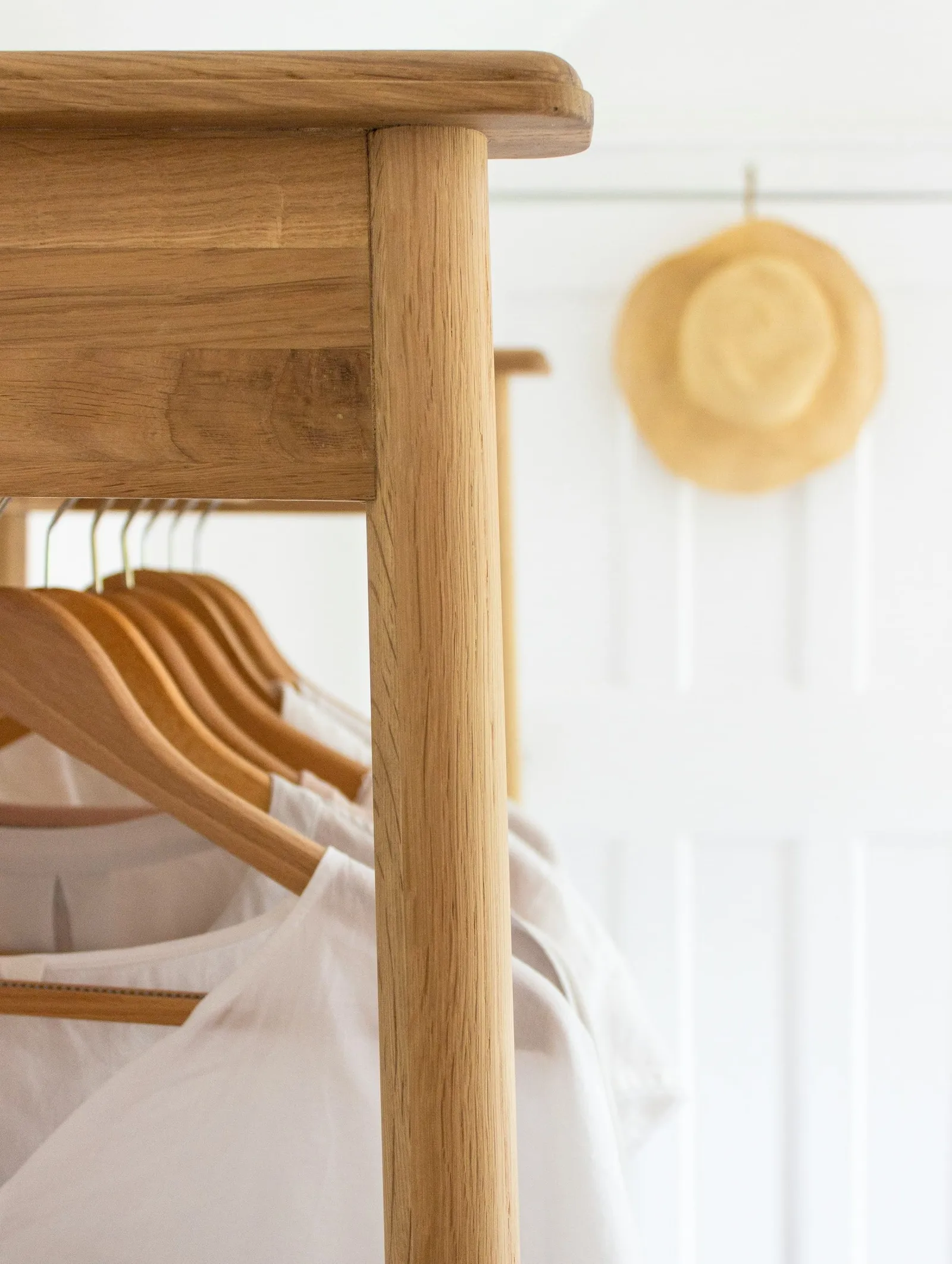Quelle couleur choisir pour agrandir visuellement un dressing ?