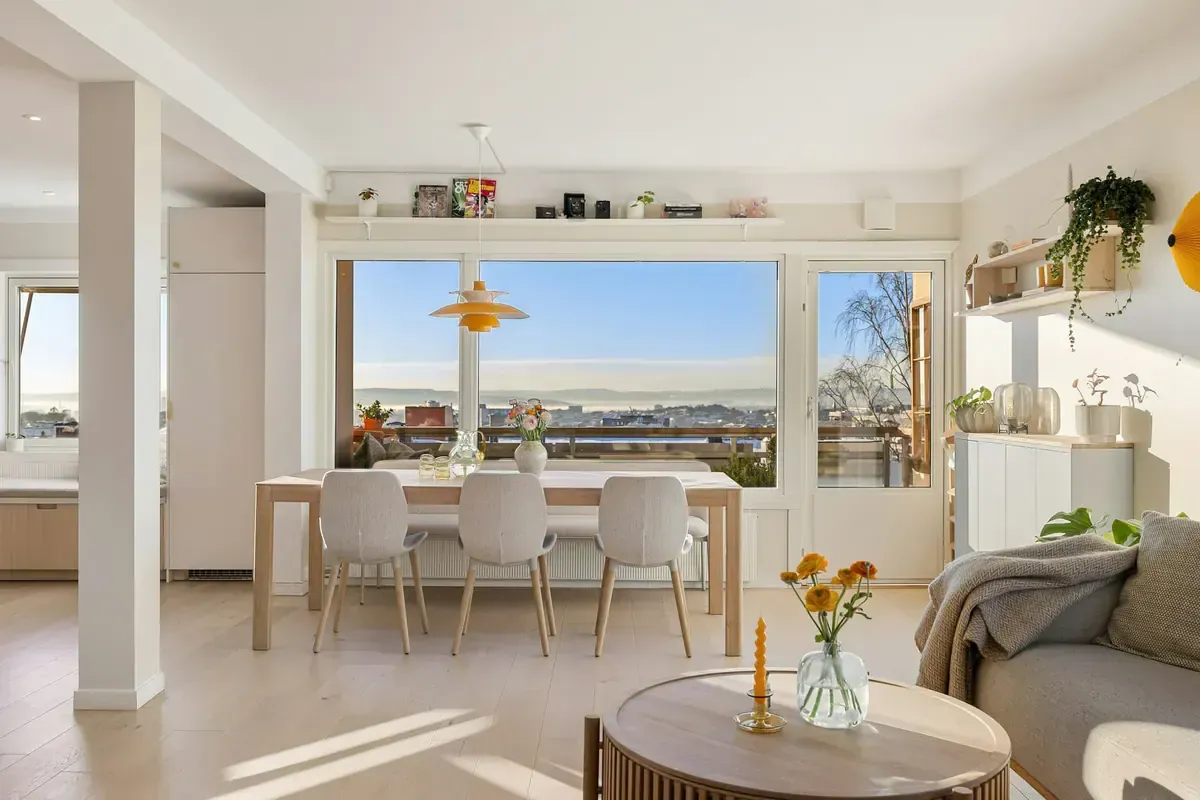 Comment moderniser une pièce de vie ? Conseils déco et inspirations Image de l’article