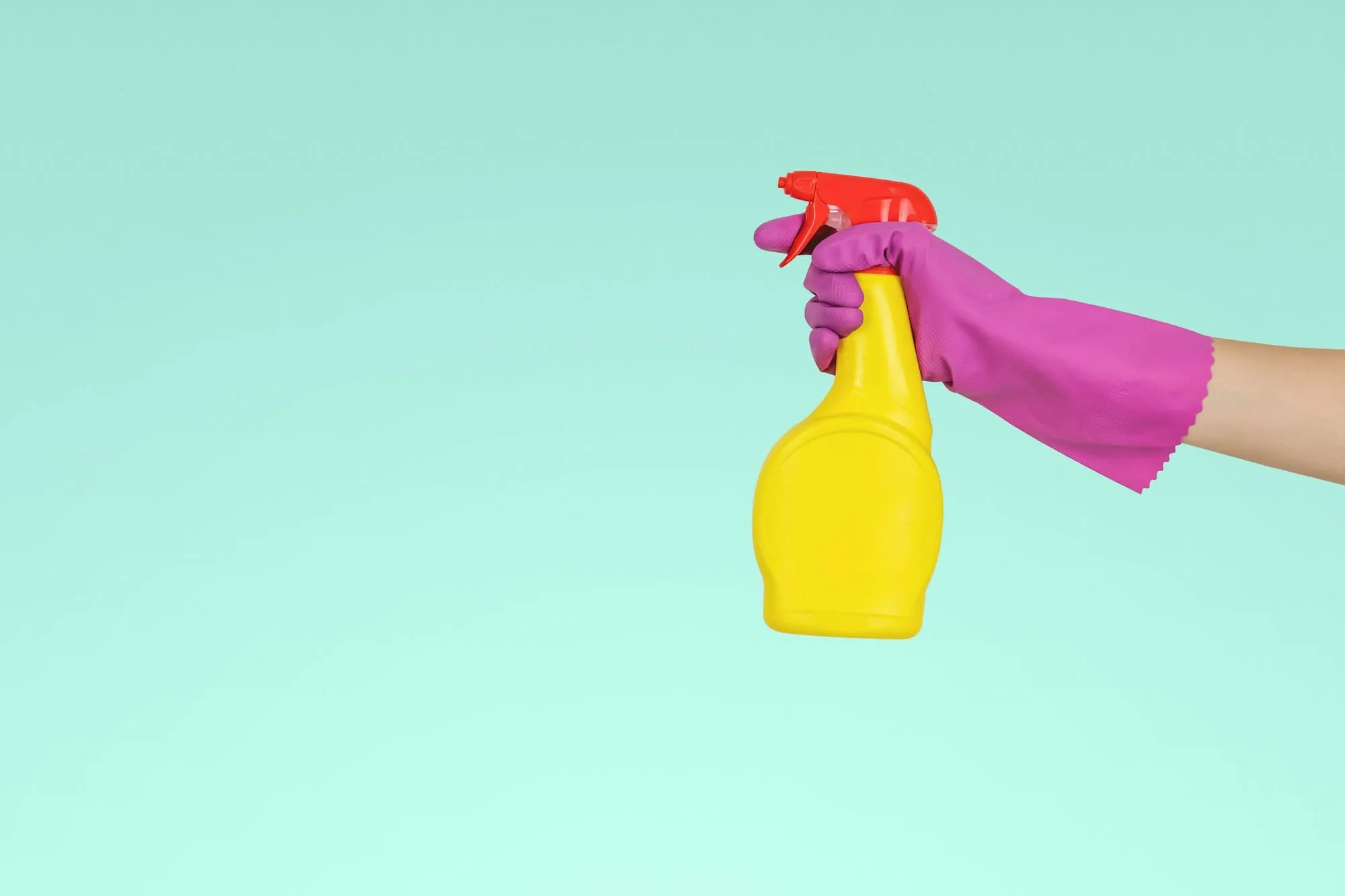 Les Meilleures Astuces pour Éliminer les Tâches de Silicone