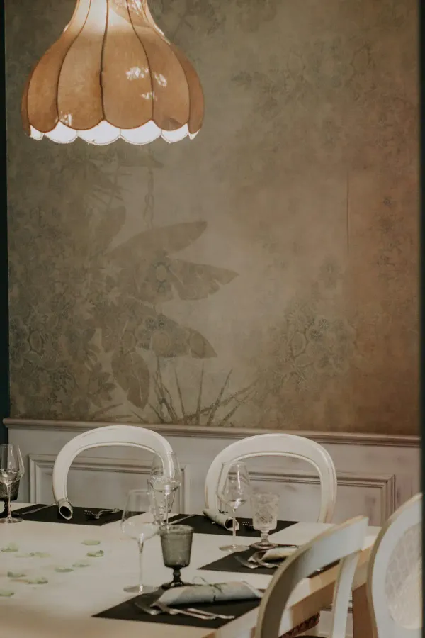 Quel revêtement mural choisir pour une salle à manger ? Idées et conseils