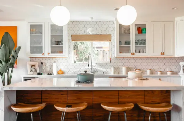 Quel revêtement mural choisir pour une cuisine ? Idées et conseils