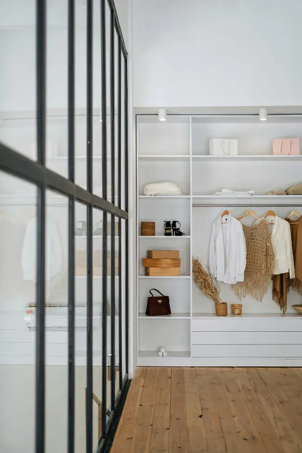 Quels rangements sur mesure choisir pour une entrée ?