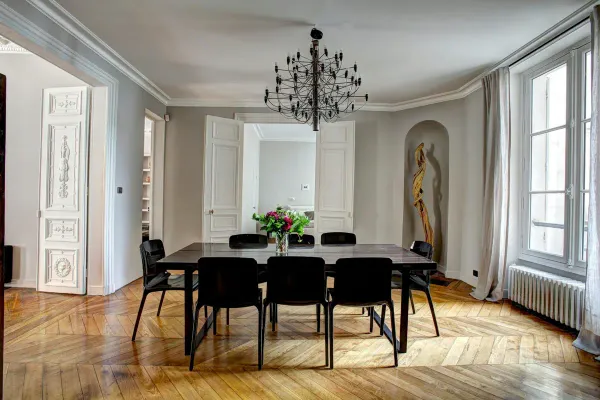 Quelle couleur choisir pour agrandir visuellement une salle à manger ?