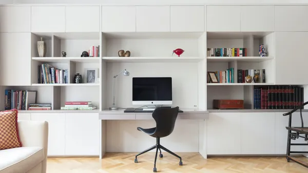 Quels rangements sur mesure choisir pour un salon ?
