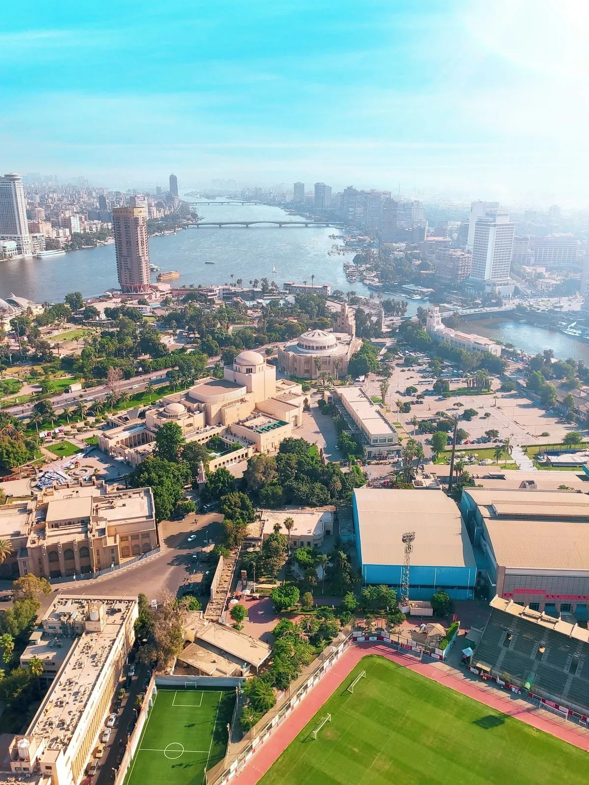 Où dormir en Égypte : meilleurs quartiers (Le Caire, Louxor, Assouan, mer Rouge) + erreurs à éviter
