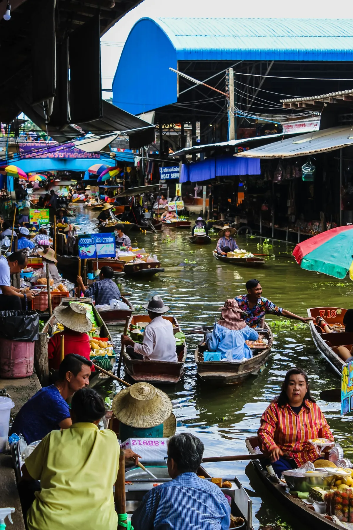 Les 10 meilleurs marchés flottants à découvrir à Bangkok