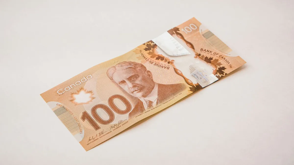 Monnaie au Canada : dollar canadien (CAD), change, retraits, carte bancaire, pourboires