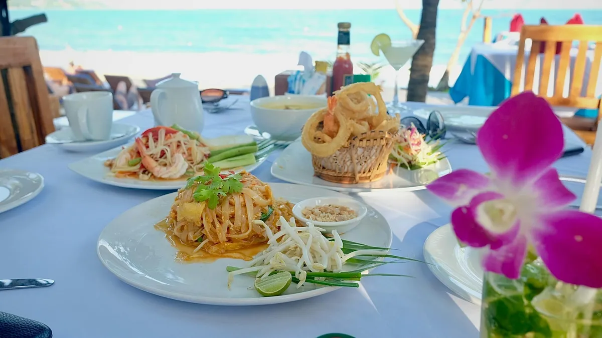 Que manger aux Bahamas ? 10 spécialités à goûter (conch, poisson, desserts…)