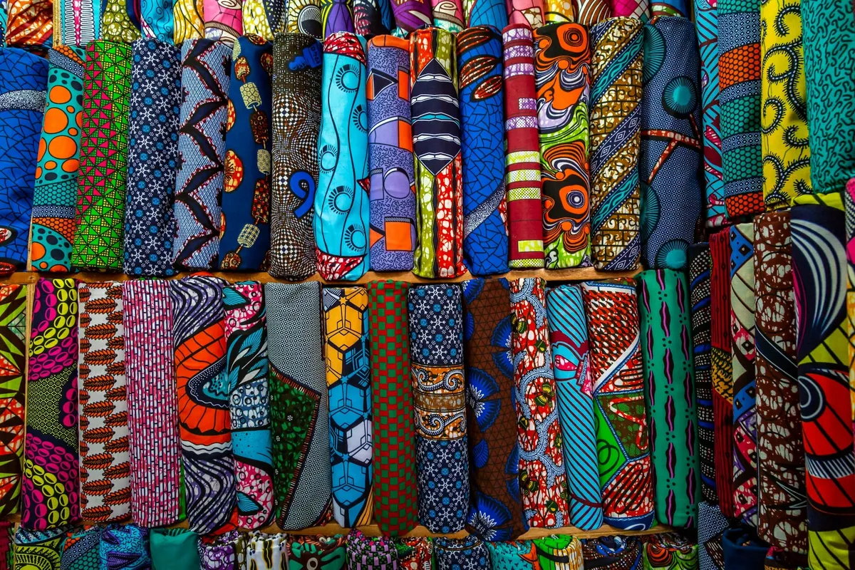 Que rapporter du Burkina Faso ? 10 souvenirs (artisanat, tissus, objets locaux) + infos douane