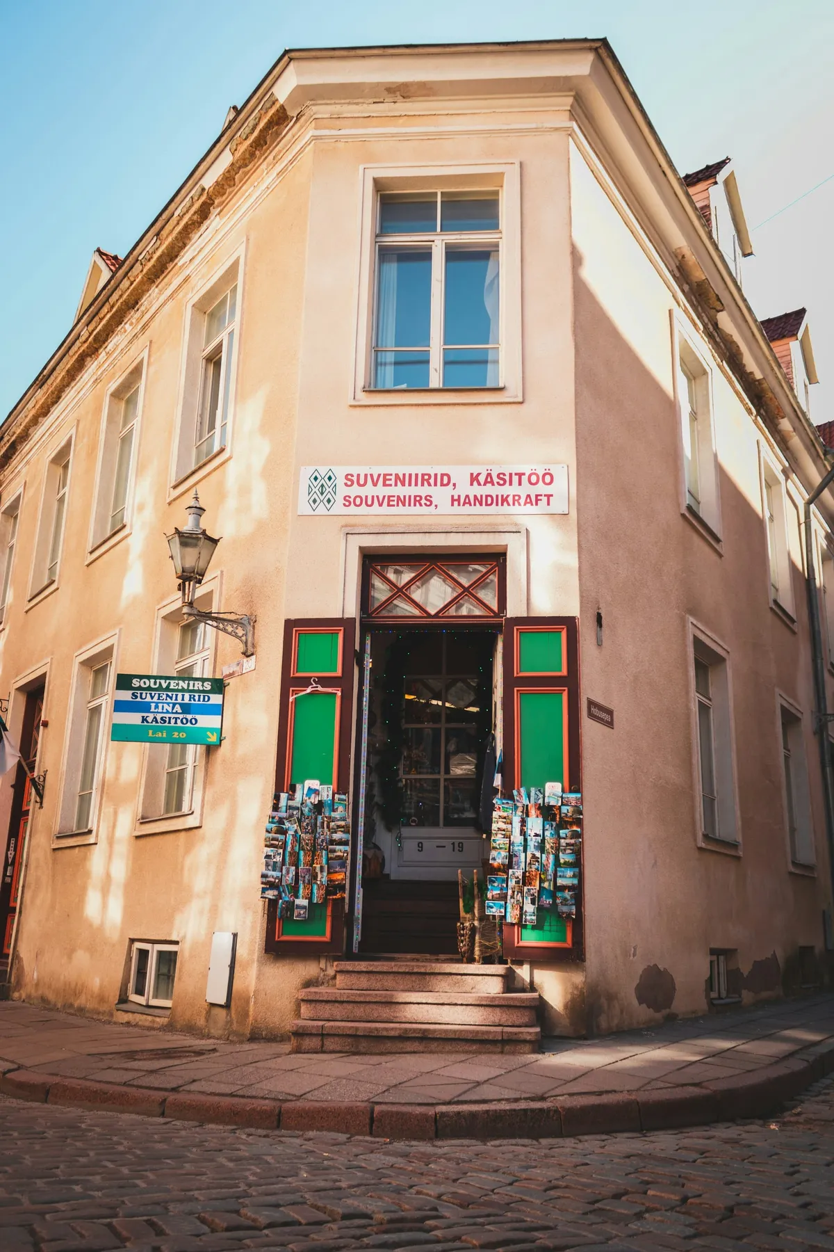 Que rapporter d’Estonie ? 10 souvenirs (ambre, artisanat, produits locaux) + infos douane Image mise en avant de l’article