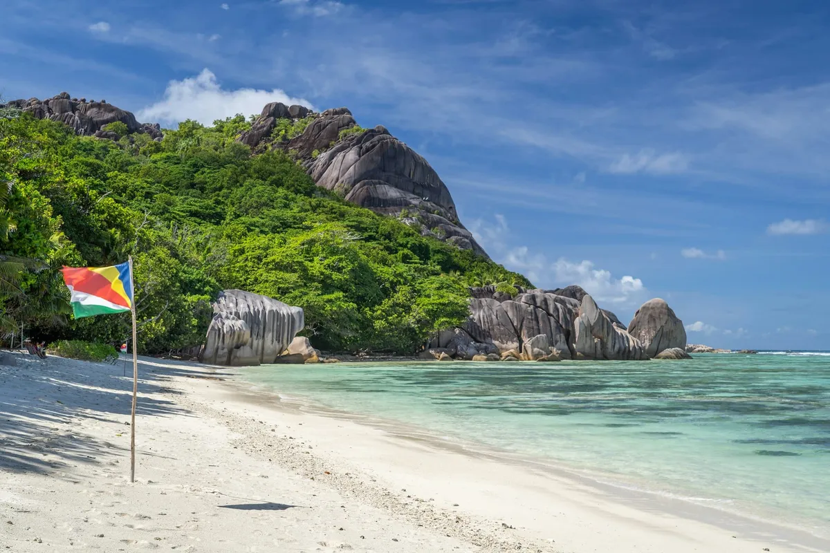 Voyage aux Seychelles : quels hébergements alternatifs au camping ?