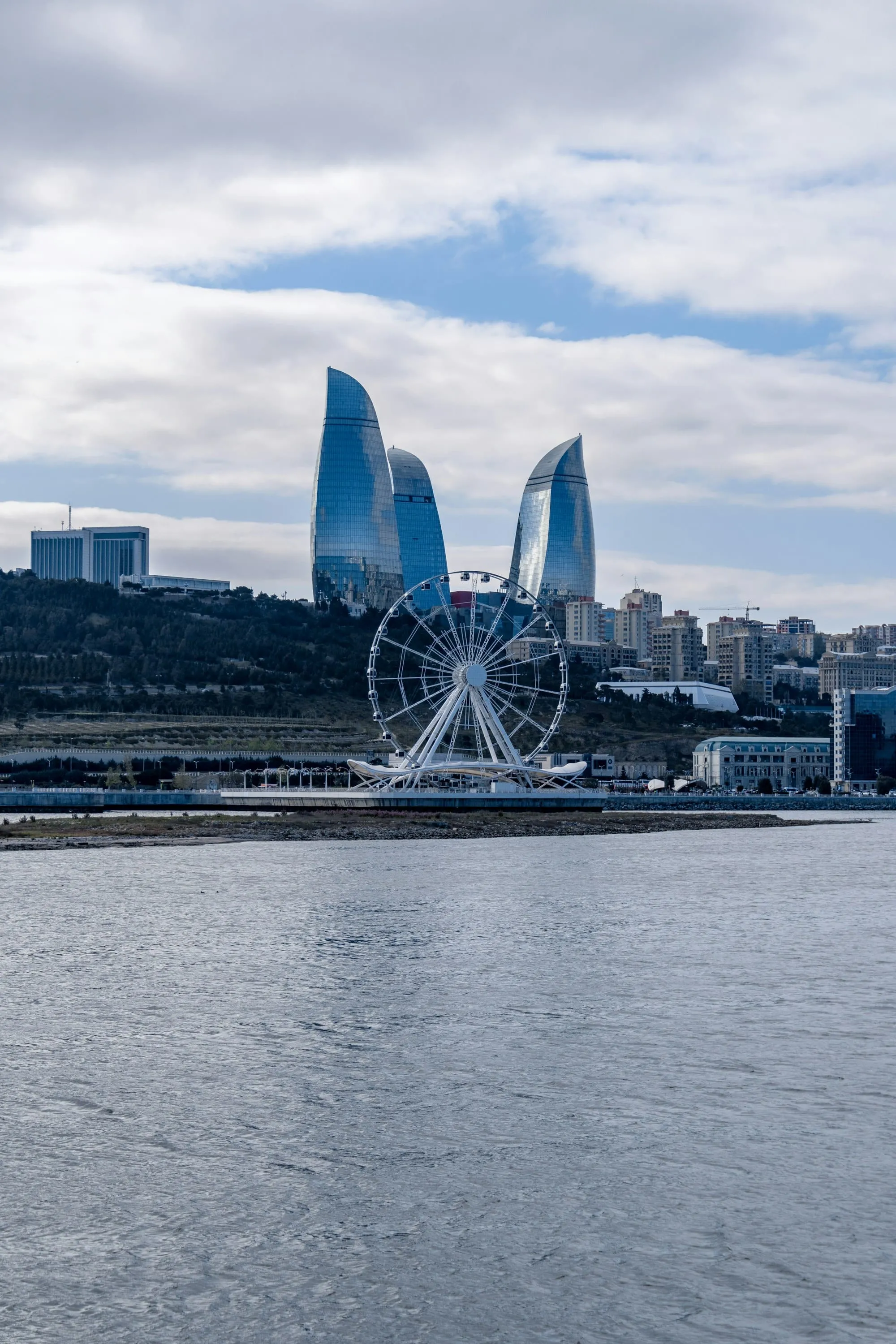 Azerbaïdjan : 30 choses à voir et à faire (Bakou, montagnes du Caucase, mer Caspienne, culture) Image de l’article