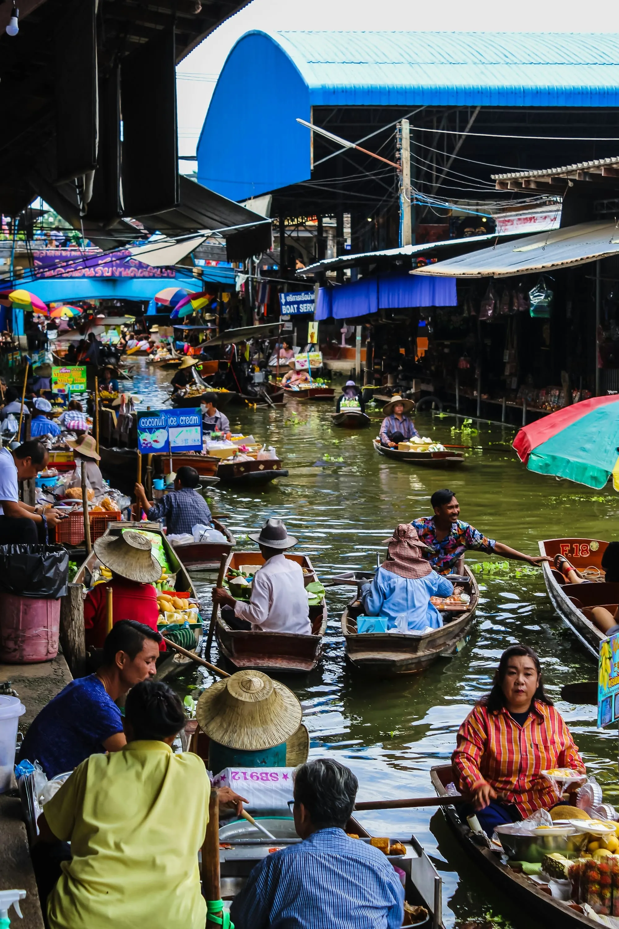 Les 10 meilleurs marchés flottants à découvrir à Bangkok Image de l’article