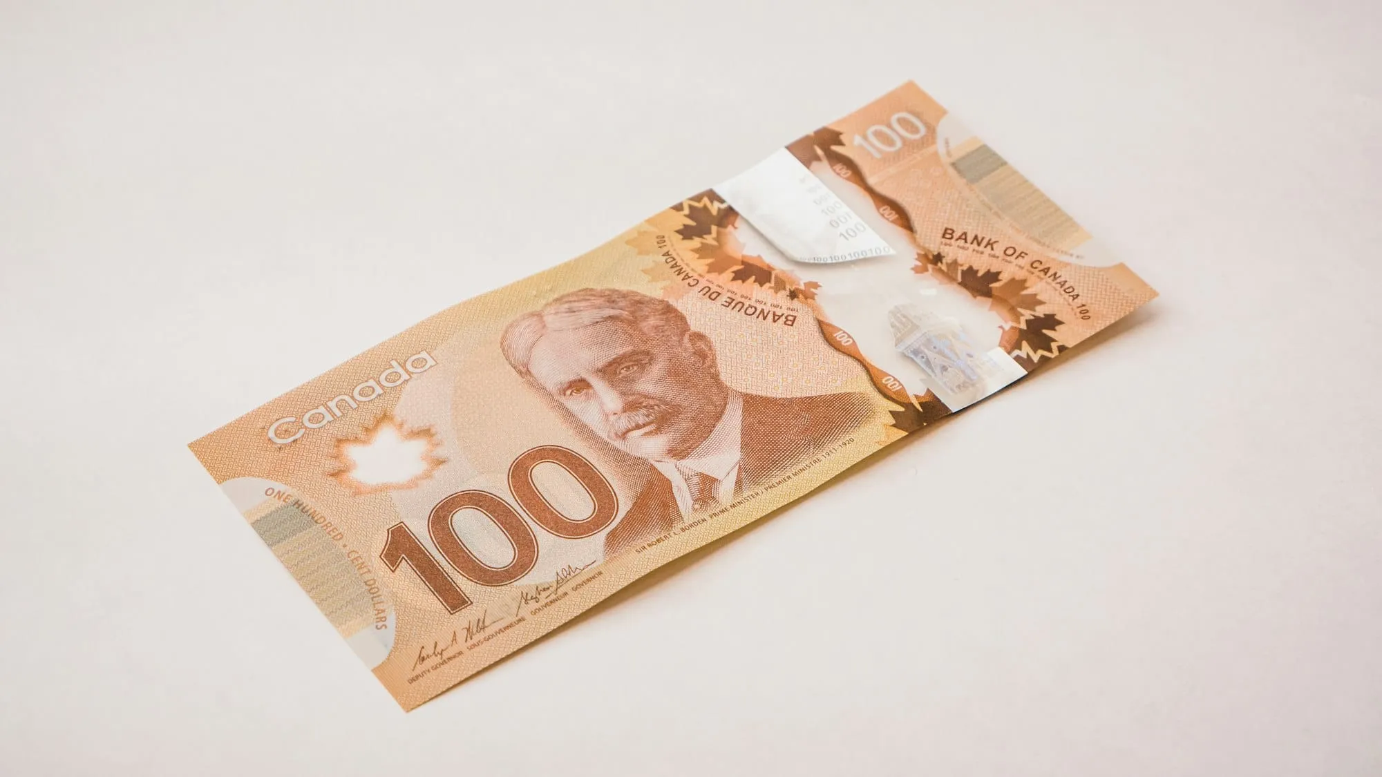 Monnaie au Canada : dollar canadien (CAD), change, retraits, carte bancaire, pourboires Image de l’article