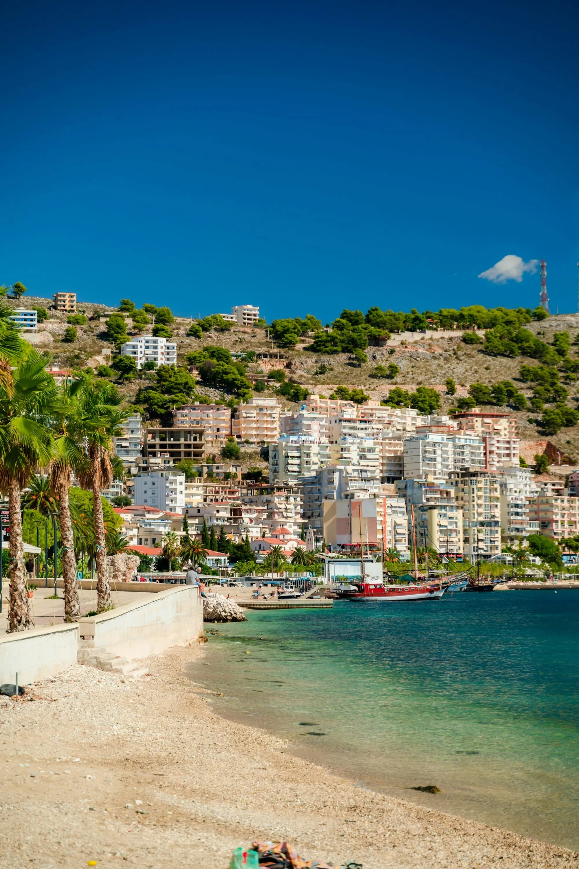 Où dormir en Albanie : meilleures zones (plage, montagne, villes) + erreurs à éviter Image de l’article