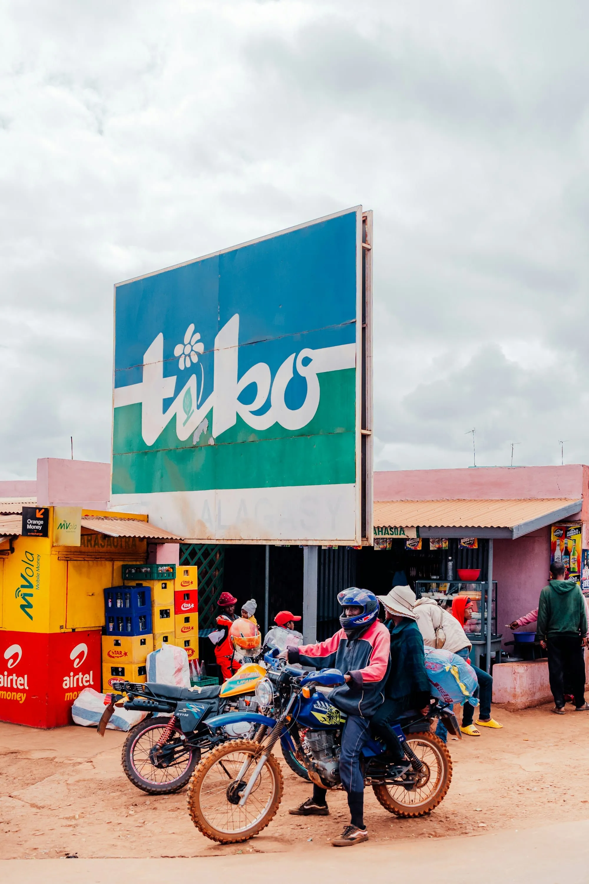 Se déplacer au Burundi : taxis, motos, bus… guide pratique Image de l’article