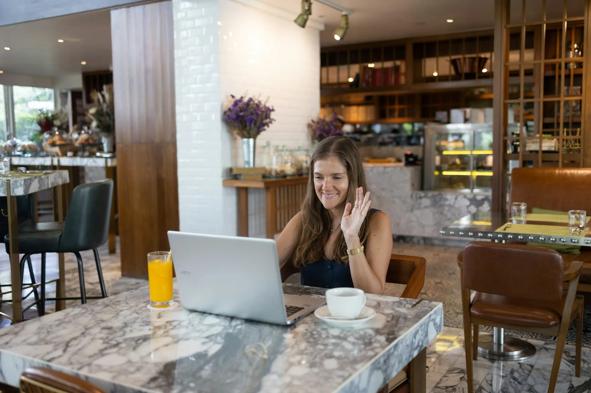 Travailler en ligne en Espagne tout en voyageant : est-ce possible ? Image de l’article