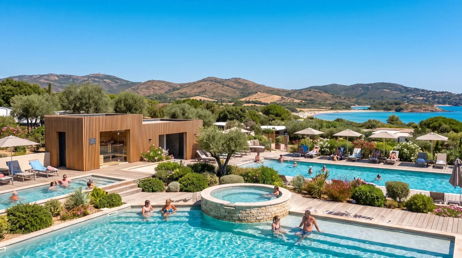 Ce camping cache un espace aquatique de 1600 m² avec jacuzzi, hammam et sauna Image de l’article