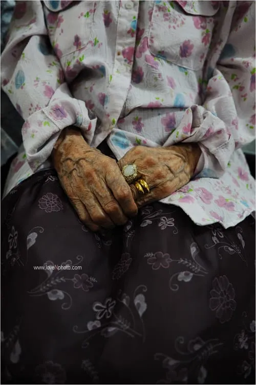 손