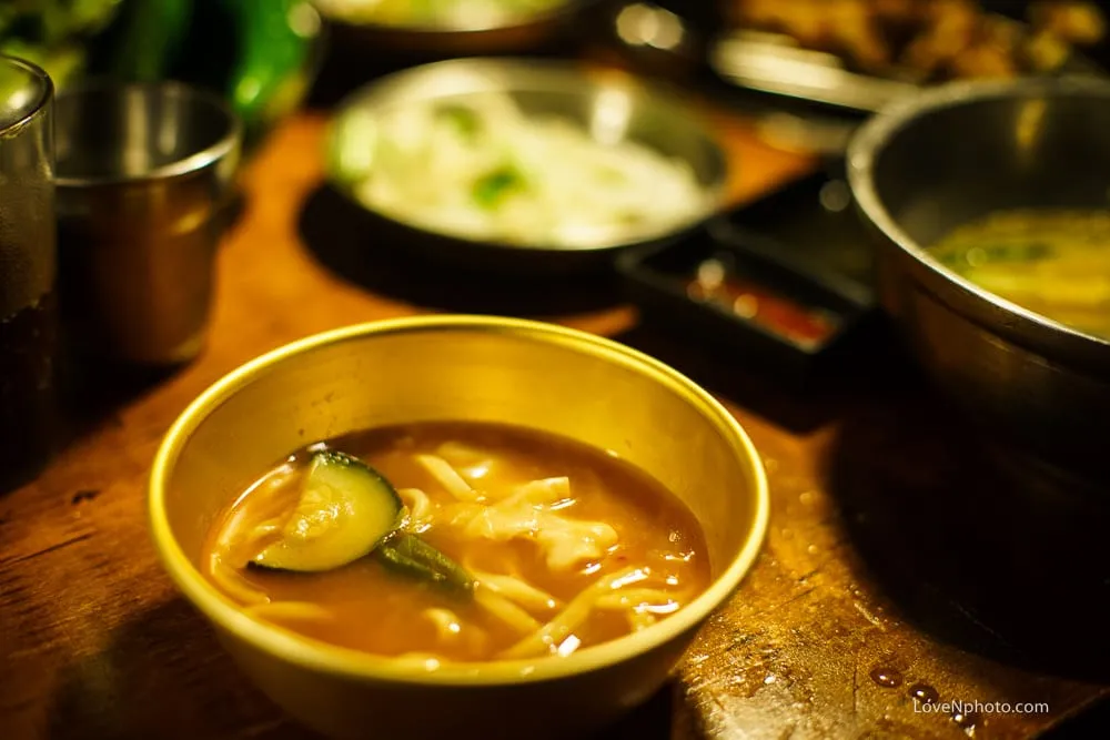 식당에서 신비찾기