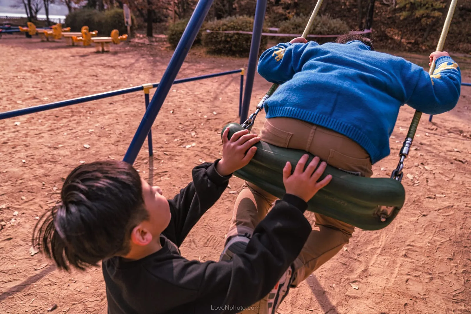 자꾸 커져라 메롱