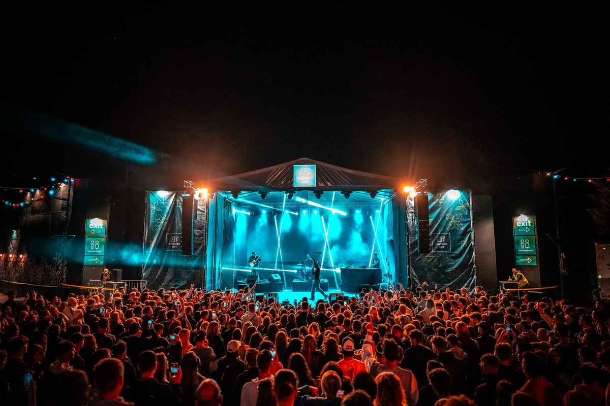 Erre a szezonra megmenekült a botrányos pályáztatásba kevert pécsi Káptalan Kert