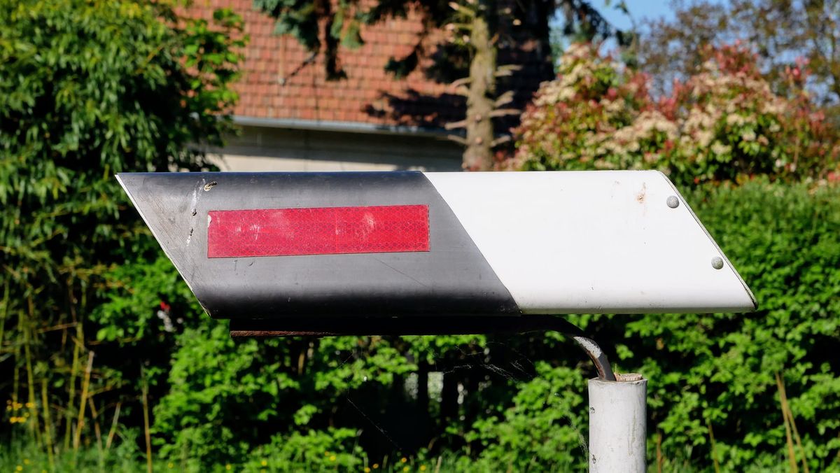 #198 – Ukvától embéháig | Menettől menetig | Tetőtértől burkolatig