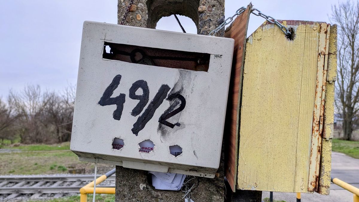 #229 – Kampányos motorok | Emberséges jelöltek | Kérdéses válaszok