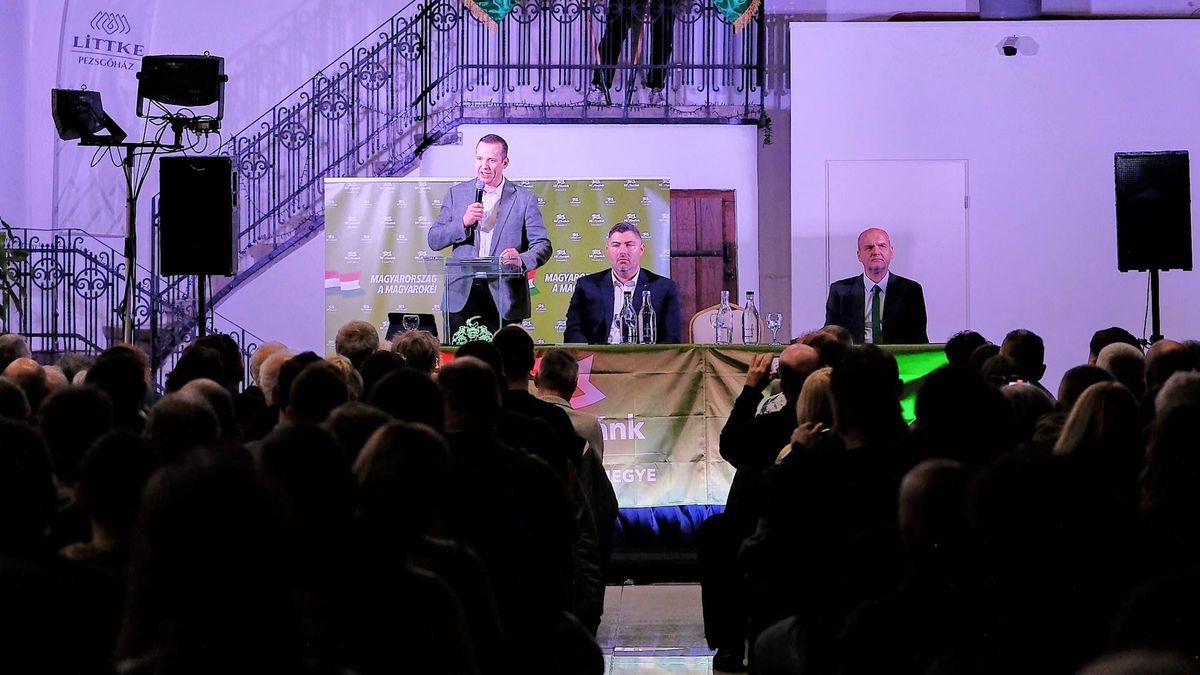 Toroczkai miniszterelnökként ledózerolná Schadl siófoki villáját