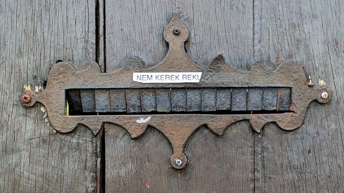 #258 – Érdeklődés hiánya | Csekkek feladása | Borünnepre sörfesztivál