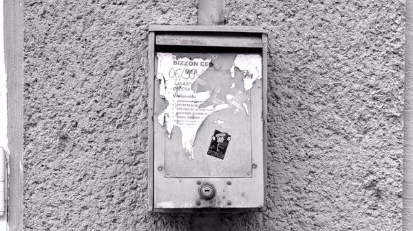 #168 – Visszás visszatérés | Veszélyes gurulás | Dráguló lakás