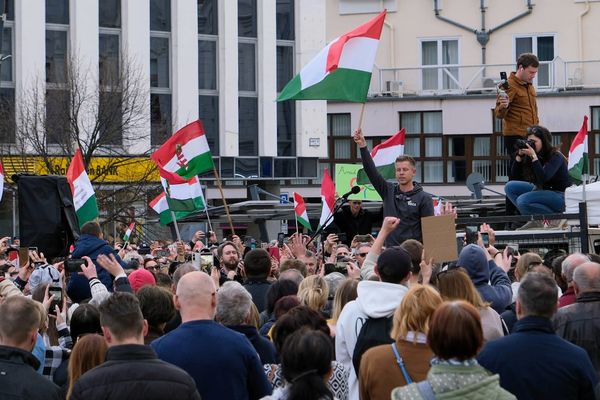 Medián: Pécs tiszásabb az országos átlagnál, a polgármester majdnem olyan népszerű, mint Magyar Péter