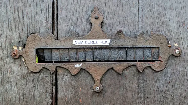 #258 – Érdeklődés hiánya | Csekkek feladása | Borünnepre sörfesztivál