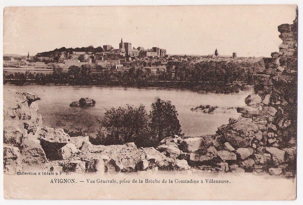 Avignon - Vue Générale, prise de la Brèche de la Comtadine à Villeneuve.