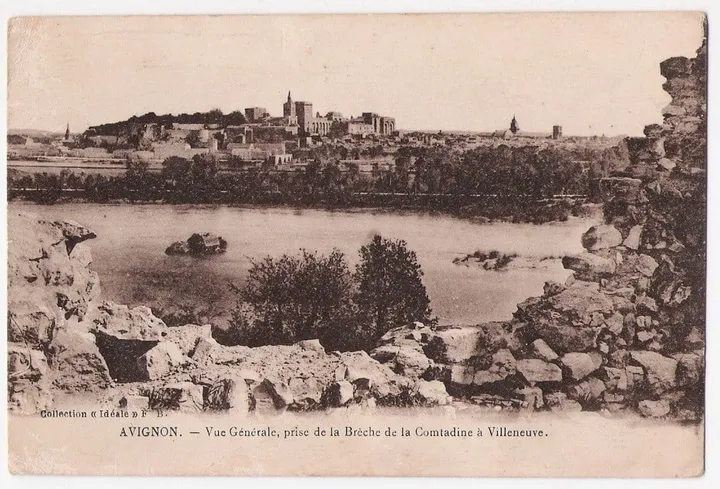Avignon - Vue Générale, prise de la Brèche de la Comtadine à Villeneuve.