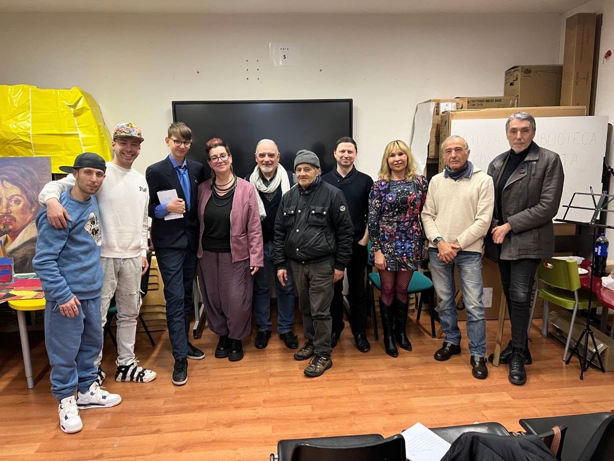 I Poeti del Cosmo celebrano due anni: poesia, arte e sperimentazione in biblioteca