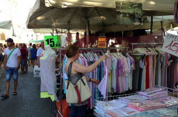 Habemus opposizione, la minoranza chiede lo spostamento del mercato