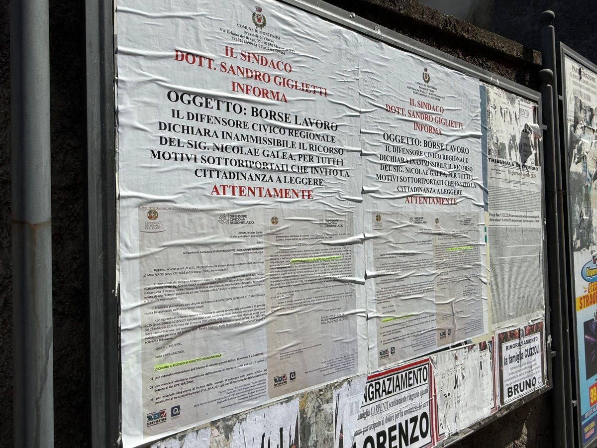Il Sindacato dei Giornalisti condanna i manifesti del Sindaco Giglietti: “Intimidazione inaccettabile”