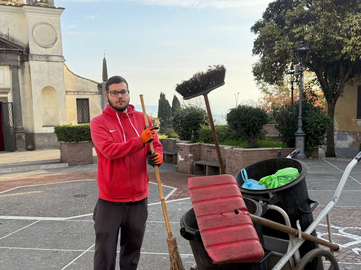 Ivan, 20 anni, e l’alba che profuma di impegno: “Il problema più grande? L’inciviltà di alcuni”