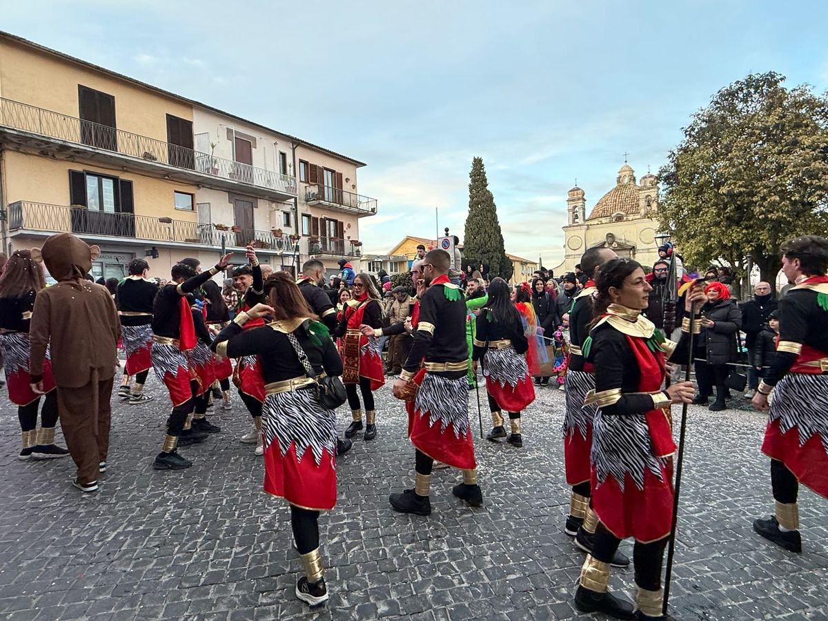 Carnevale Monterosolino, una prima sfilata da record: Monterosi torna a fare squadra