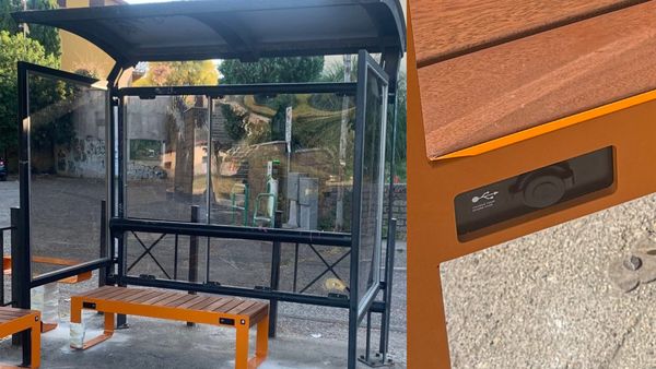 Riqualificata la fermata bus di Piazzale Varisco: ricariche USB e colonnina per bici elettriche