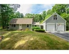 86 Edgewater Dr
