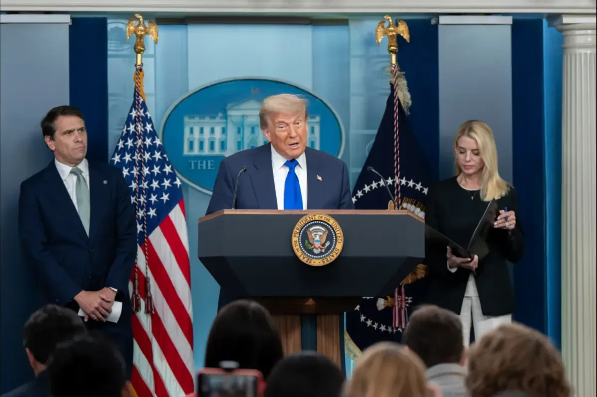 Donald Trump, Greenland’s Arctic landscape, and European political institutions, representing tensions between territorial sovereignty, trade, and diplomacy.